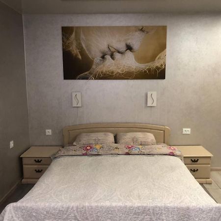 Apartments Апартамент Рабочая 81, Кирова Kirova Dnipro Extérieur photo